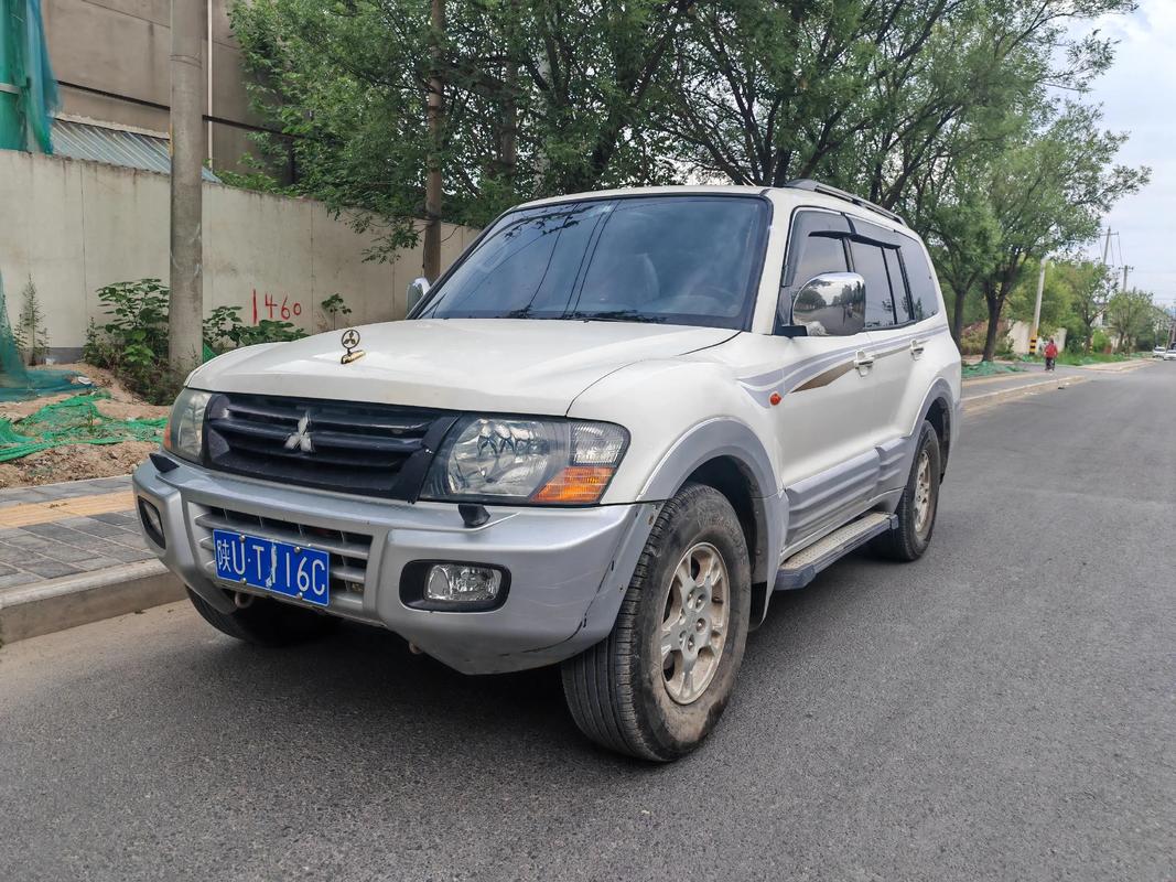 深圳二手车帕杰罗价格／深圳二手车三菱帕杰罗