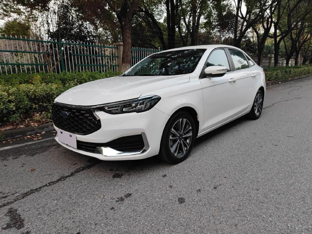 福特福睿斯图片大全大图,福特福睿斯2021新款suv