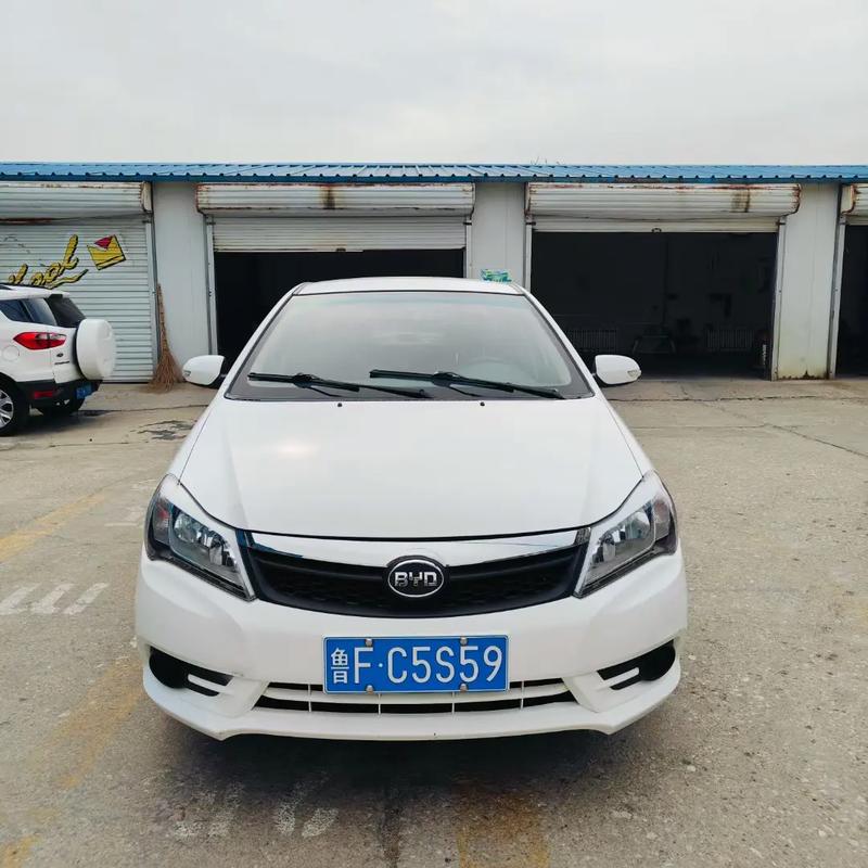 2018年比亚迪f3二手车多少钱(18年比亚迪f3二手车能卖多少钱)