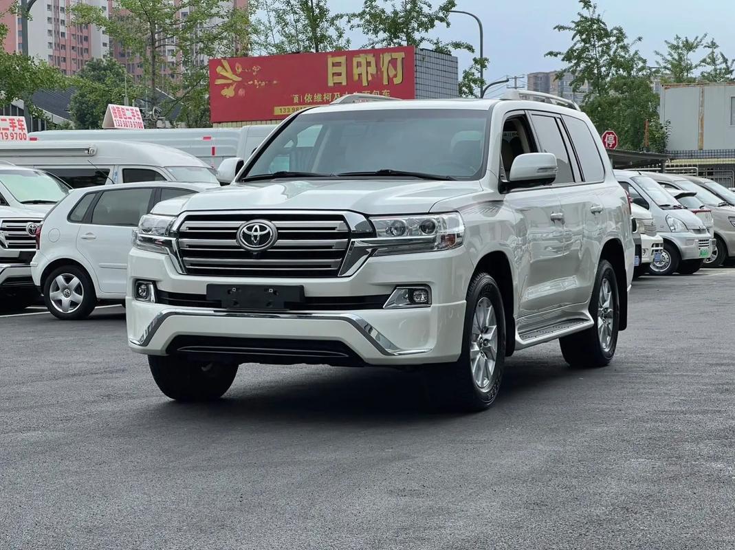 兰德酷路泽4000配置参数(兰德酷路泽4000顶配)