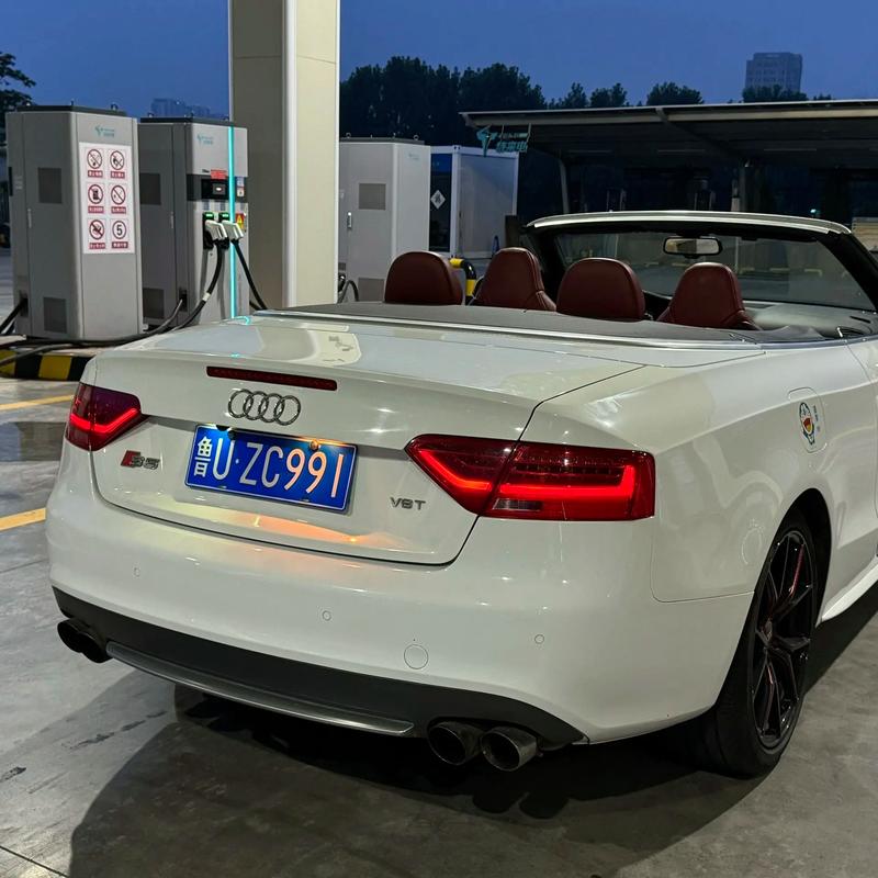 奥迪有硬顶敞篷车吗 奥迪敞篷硬顶最便宜多少钱