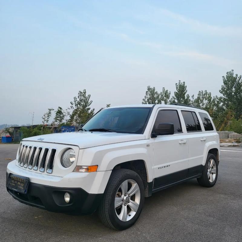 吉普自由客车怎么样(吉普自由客报价进口)