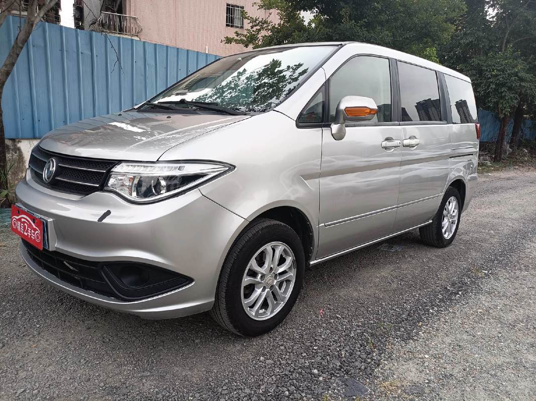 帅客东风郑州日产面包车／请给我查一下郑州日产帅客的汽车