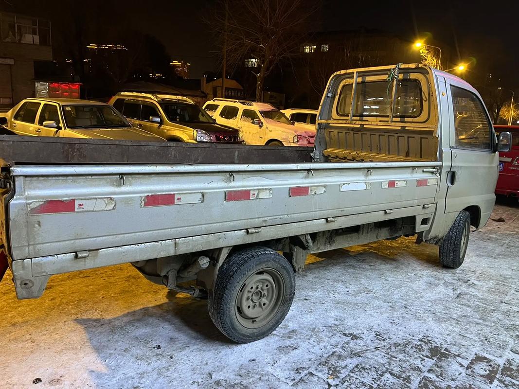 哈飞中意v5发动机特点 哈飞中意v5油箱多大容量能跑多少公里