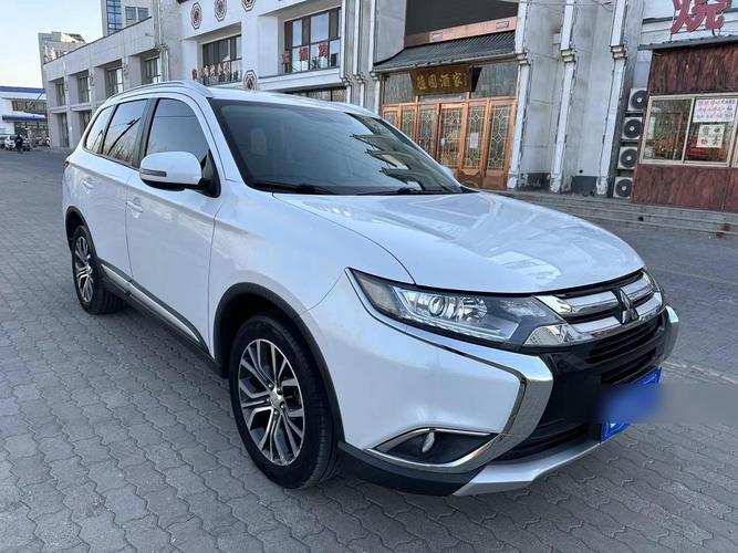 全新一代三菱欧蓝德(最新款的三菱欧蓝德)