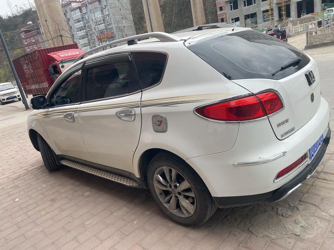 【纳智捷u7多少钱,纳智捷u722t价格】