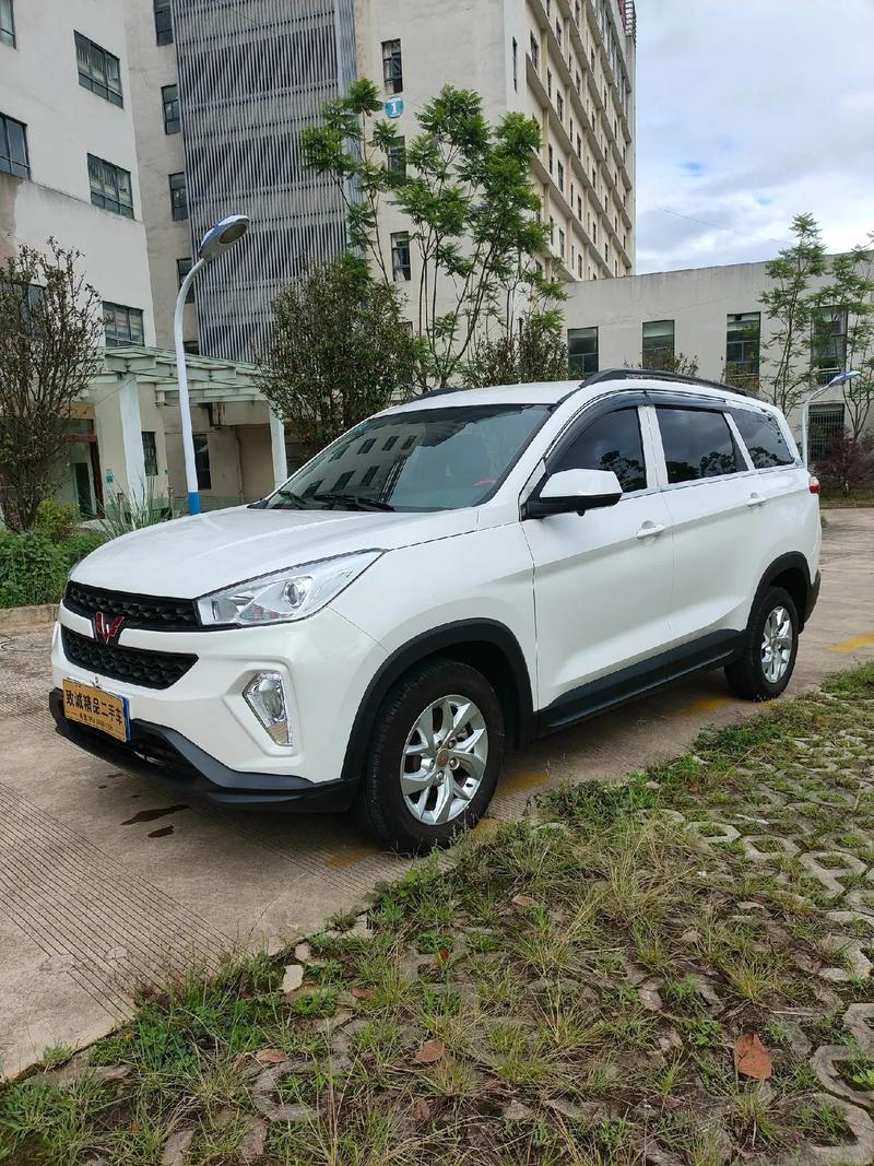 五菱宏光s32022新款/五菱宏光s3新款上市